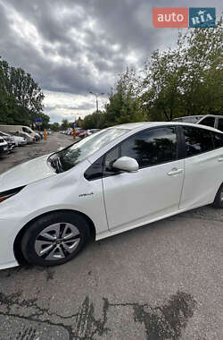 Хэтчбек Toyota Prius 2016 в Косове