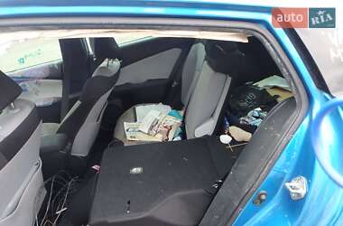 Хэтчбек Toyota Prius 2022 в 