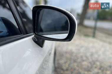 Хетчбек Toyota Prius 2010 в 