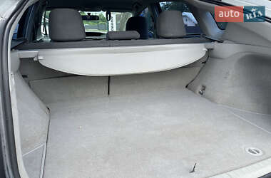 Хетчбек Toyota Prius 2010 в 