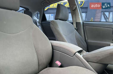 Хетчбек Toyota Prius 2010 в 