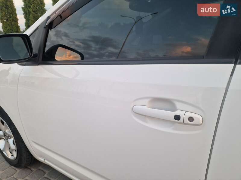 Хэтчбек Toyota Prius 2007 в Львове