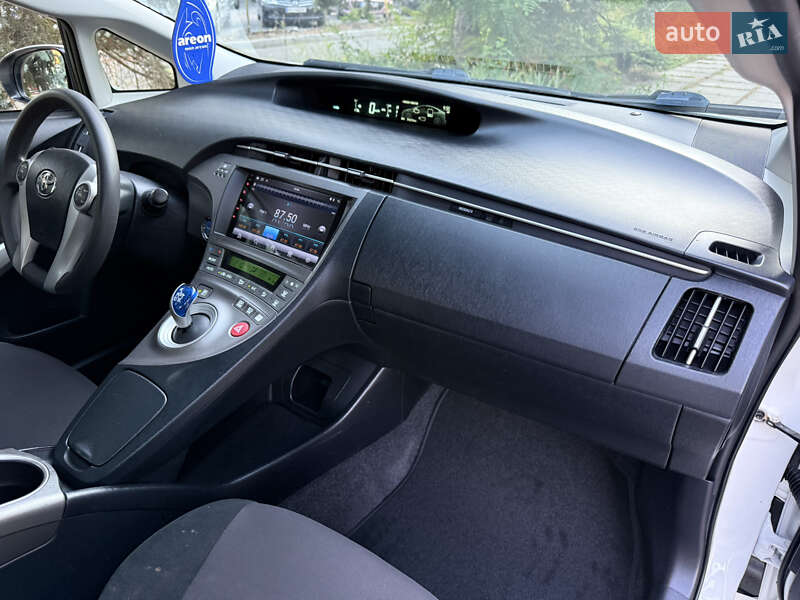 Хэтчбек Toyota Prius 2014 в Одессе