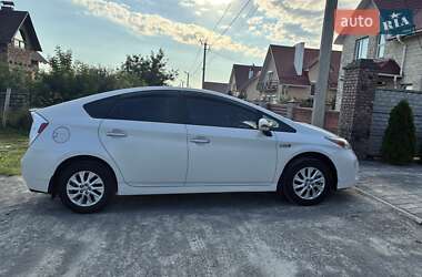 Хетчбек Toyota Prius 2015 в Звягелі
