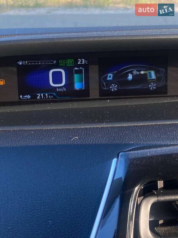 Хэтчбек Toyota Prius 2019 в Вышгороде