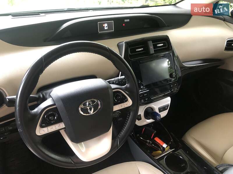 Хэтчбек Toyota Prius 2018 в Ровно фото 17 Хэтчбек Toyota Prius 2018 в Ровно