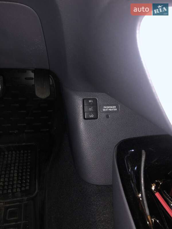 Хэтчбек Toyota Prius 2018 в Ровно фото 40 Хэтчбек Toyota Prius 2018 в Ровно