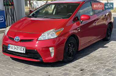 Хэтчбек Toyota Prius 2015 в Николаеве