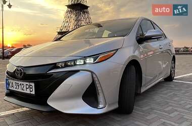 Хэтчбек Toyota Prius 2017 в Харькове