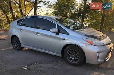 Хэтчбек Toyota Prius 2013 в 