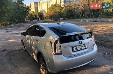 Хэтчбек Toyota Prius 2013 в 