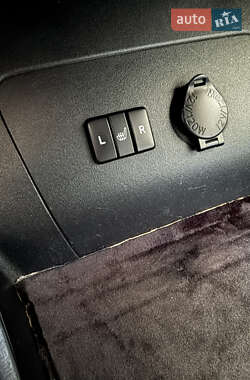 Хэтчбек Toyota Prius 2013 в Одессе