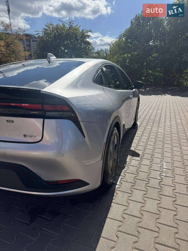 Хетчбек Toyota Prius 2023 в Кривому Розі фото 4 Хетчбек Toyota Prius 2023 в Кривому Розі