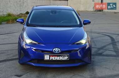 Хэтчбек Toyota Prius 2018 в 