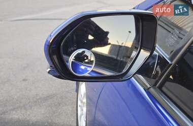 Хэтчбек Toyota Prius 2018 в Киеве