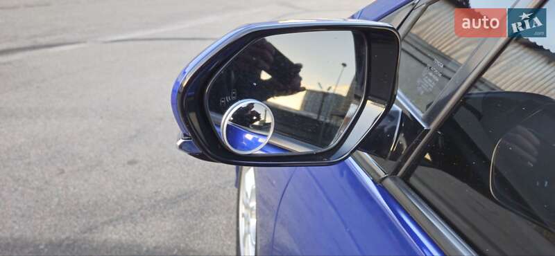 Хетчбек Toyota Prius 2018 в Києві