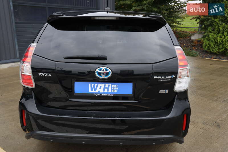 Хетчбек Toyota Prius 2016 в Луцьку