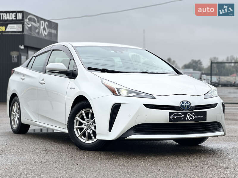 Toyota Prius 2021