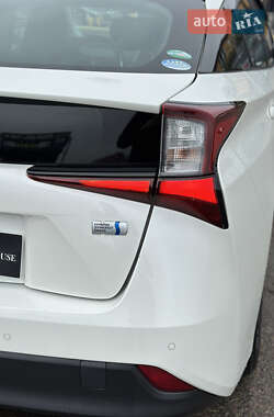 Хэтчбек Toyota Prius 2021 в Киеве