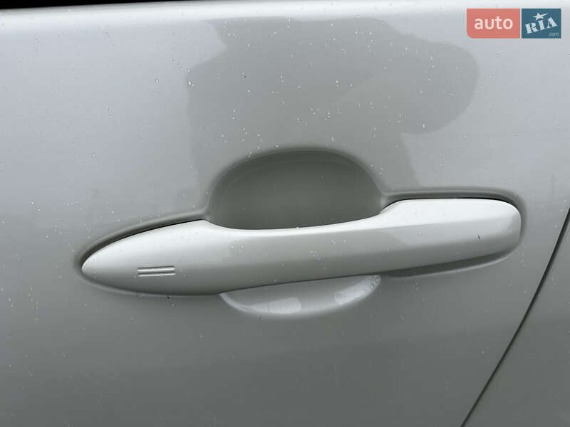 Хетчбек Toyota Prius 2021 в Києві