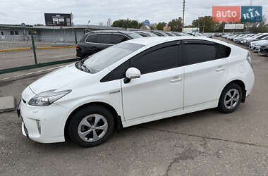 Хэтчбек Toyota Prius 2012 в 