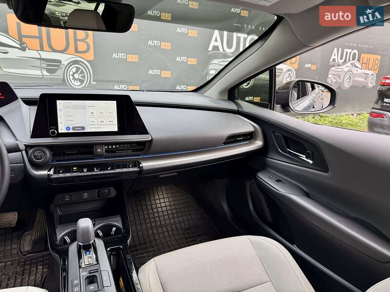 Хэтчбек Toyota Prius 2024 в Харькове