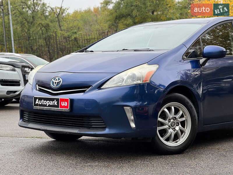Хетчбек Toyota Prius 2012 в Києві фото 2 Хетчбек Toyota Prius 2012 в Києві