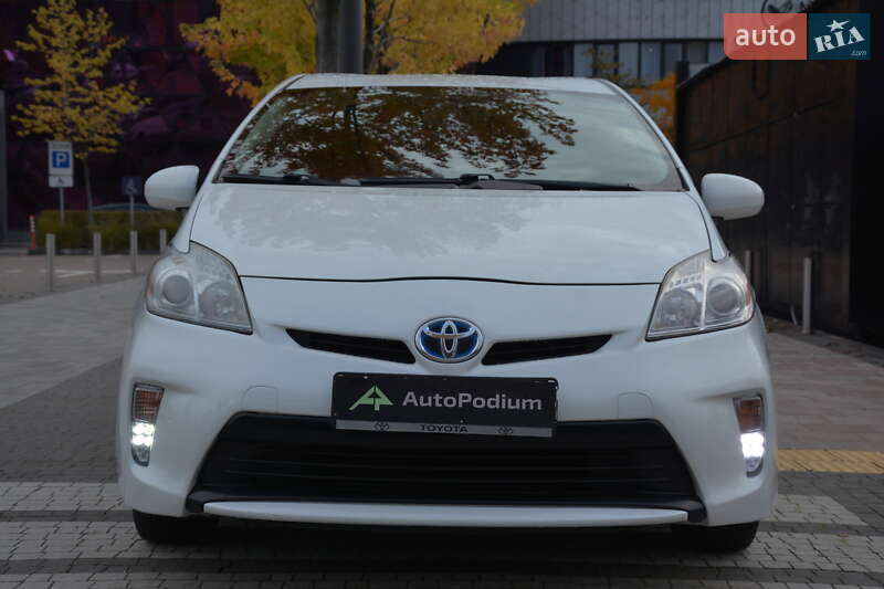 Хэтчбек Toyota Prius 2013 в Киеве
