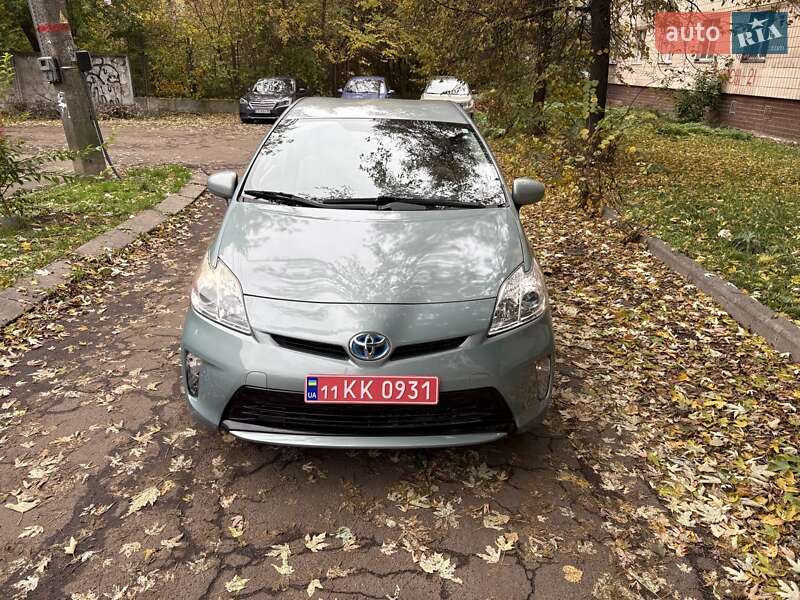 Хэтчбек Toyota Prius 2013 в Киеве фото Хэтчбек Toyota Prius 2013 в Киеве