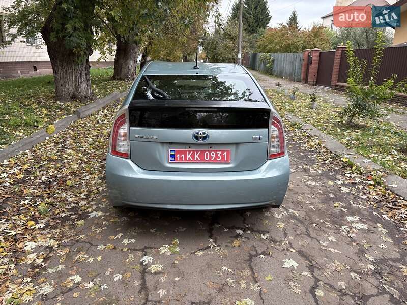 Хэтчбек Toyota Prius 2013 в Киеве фото 15 Хэтчбек Toyota Prius 2013 в Киеве