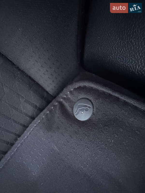 Хэтчбек Toyota Prius 2016 в Черновцах фото 41 Хэтчбек Toyota Prius 2016 в Черновцах