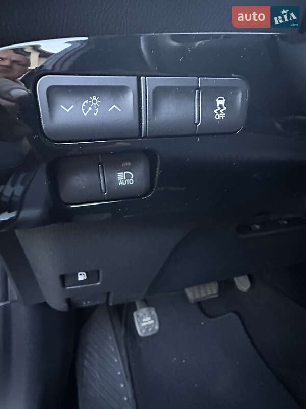 Хэтчбек Toyota Prius 2016 в Черновцах фото 45 Хэтчбек Toyota Prius 2016 в Черновцах