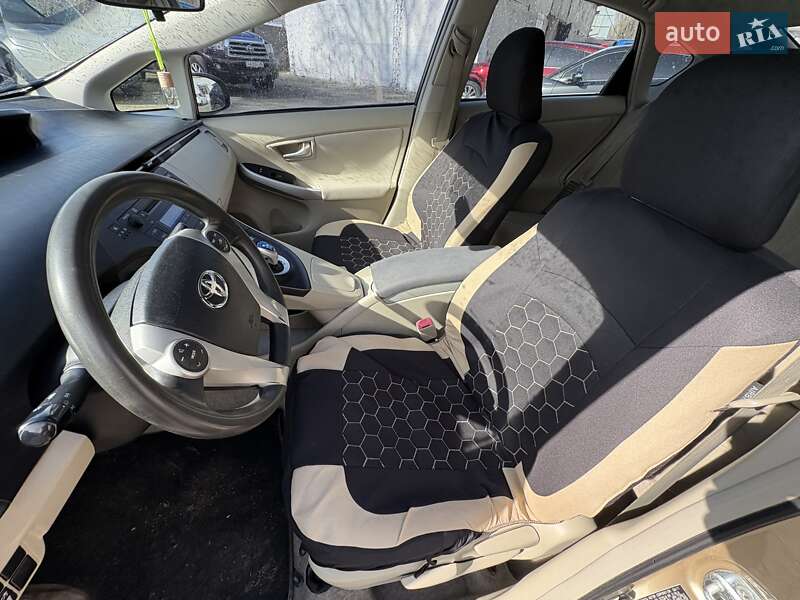 Хэтчбек Toyota Prius 2011 в Киеве фото 16 Хэтчбек Toyota Prius 2011 в Киеве