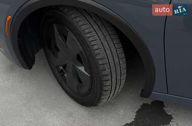 Хэтчбек Toyota Prius 2024 в 