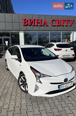 Хэтчбек Toyota Prius 2016 в Хмельницком