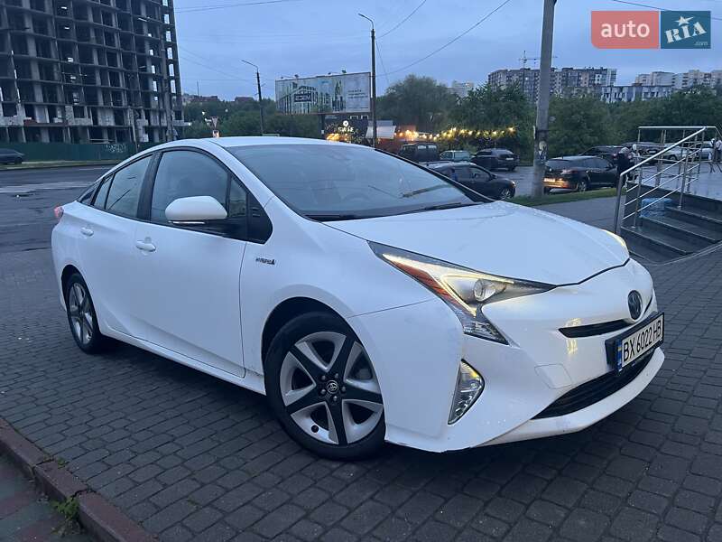 Хэтчбек Toyota Prius 2016 в Хмельницком фото 38 Хэтчбек Toyota Prius 2016 в Хмельницком