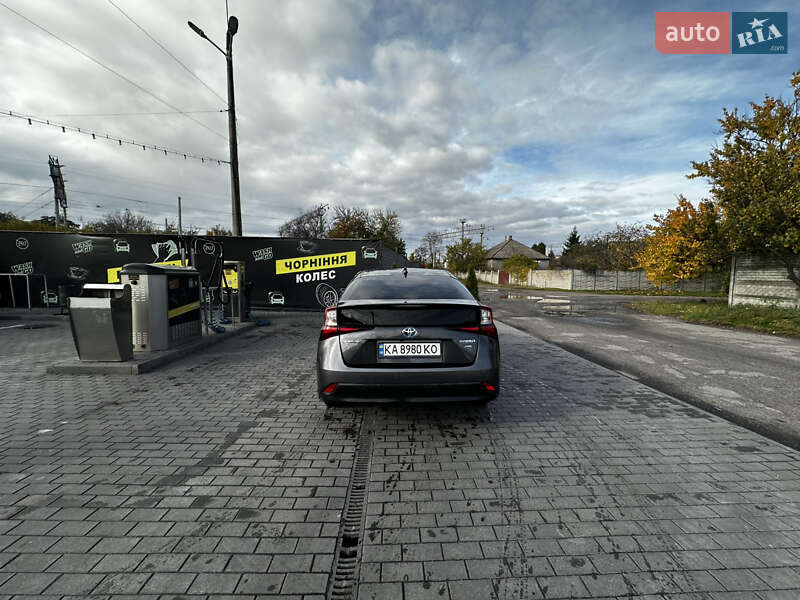 Хэтчбек Toyota Prius 2022 в Кременчуге