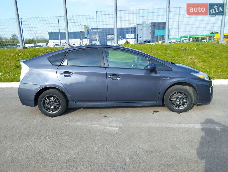 Хетчбек Toyota Prius 2010 в Львові фото 14 Хетчбек Toyota Prius 2010 в Львові