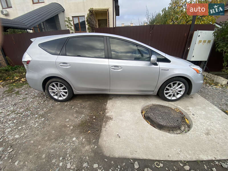 Хетчбек Toyota Prius 2012 в Києві фото 2 Хетчбек Toyota Prius 2012 в Києві