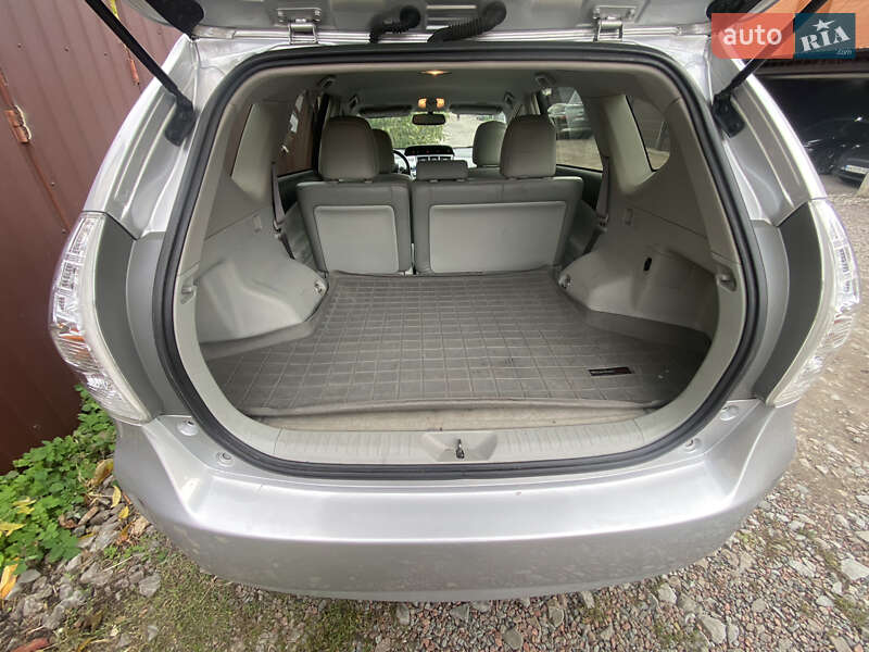 Хетчбек Toyota Prius 2012 в Києві фото 6 Хетчбек Toyota Prius 2012 в Києві
