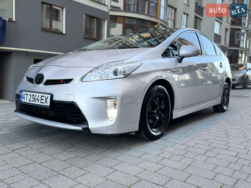 Хэтчбек Toyota Prius 2012 в Ивано-Франковске