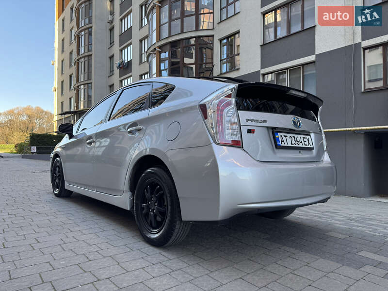 Хэтчбек Toyota Prius 2012 в Ивано-Франковске