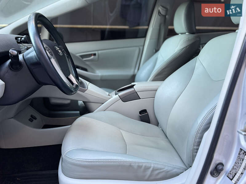 Хэтчбек Toyota Prius 2012 в Ивано-Франковске