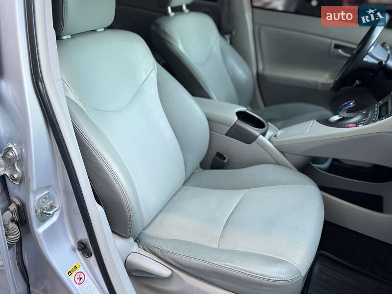 Хэтчбек Toyota Prius 2012 в Ивано-Франковске