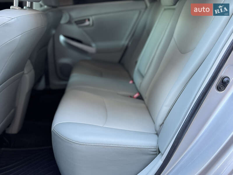 Хэтчбек Toyota Prius 2012 в Ивано-Франковске