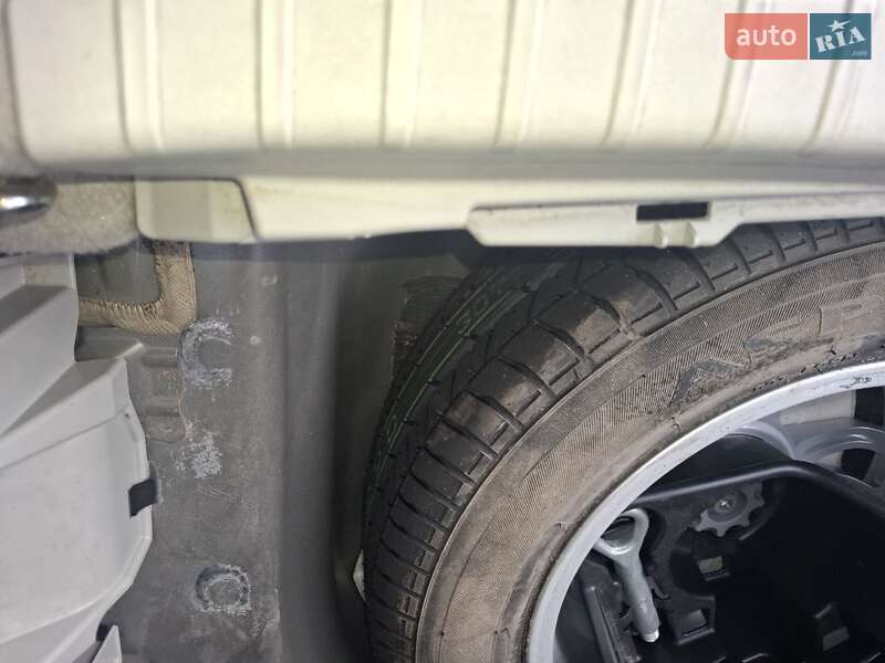 Хетчбек Toyota Prius 2010 в Запоріжжі