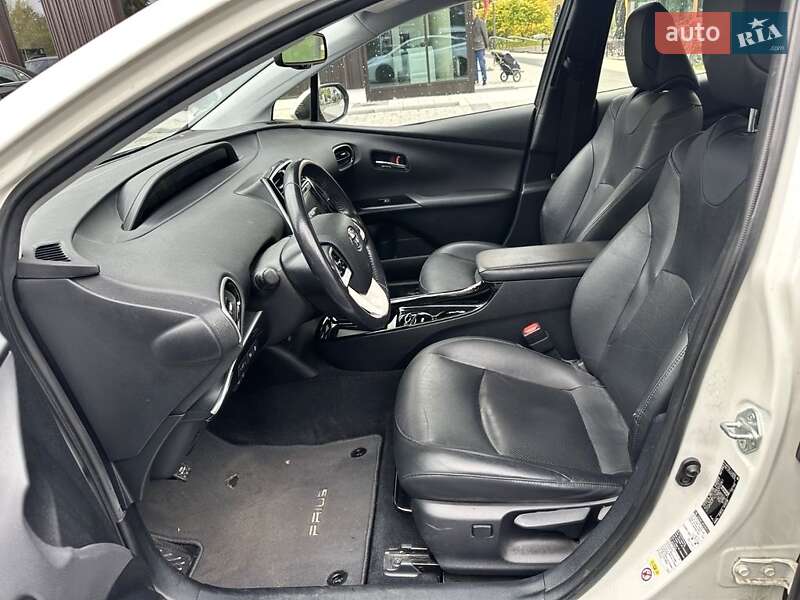 Хэтчбек Toyota Prius 2018 в Одессе