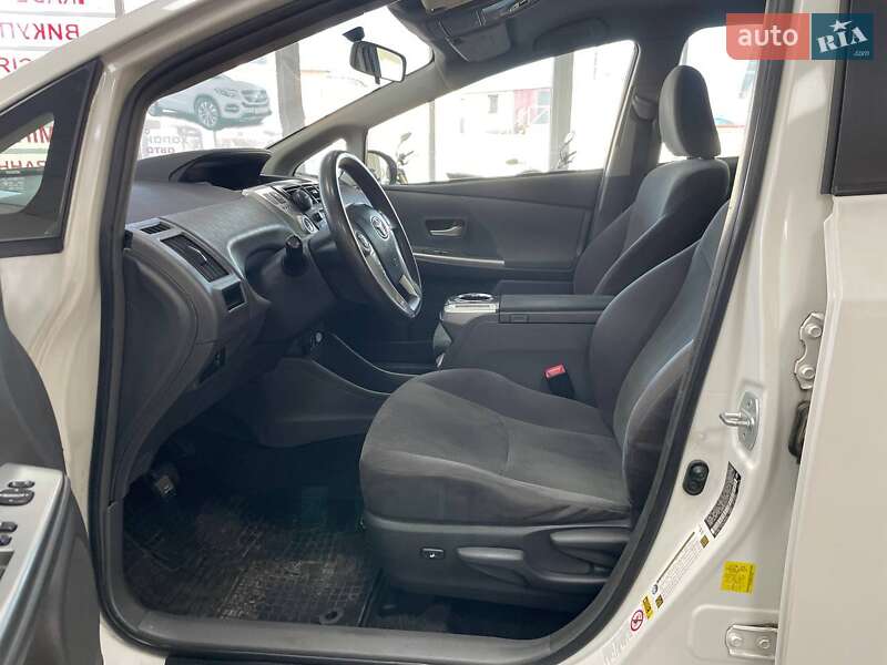 Хэтчбек Toyota Prius 2012 в Киеве фото 19 Хэтчбек Toyota Prius 2012 в Киеве