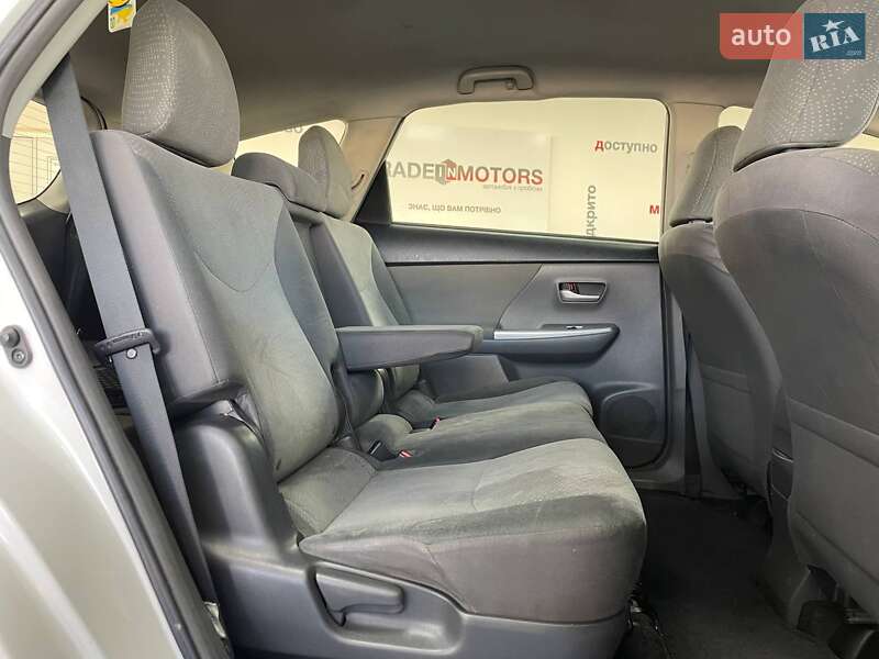 Хэтчбек Toyota Prius 2012 в Киеве фото 38 Хэтчбек Toyota Prius 2012 в Киеве
