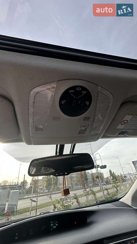 Хэтчбек Toyota Prius 2010 в Киеве фото 15 Хэтчбек Toyota Prius 2010 в Киеве